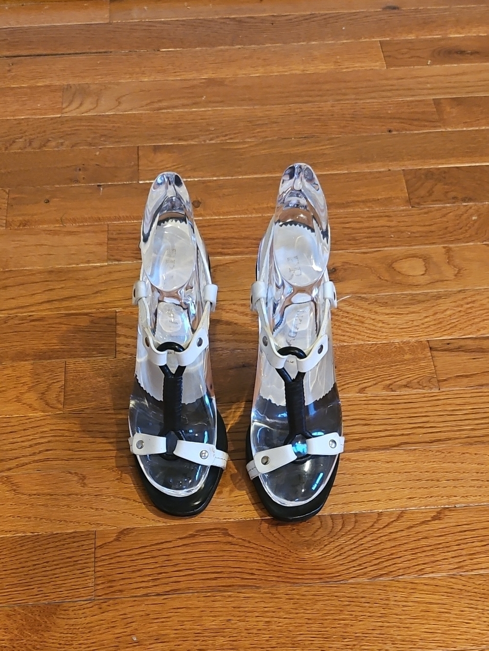 Prada Sz 35.5 Black And White Women's Sandals